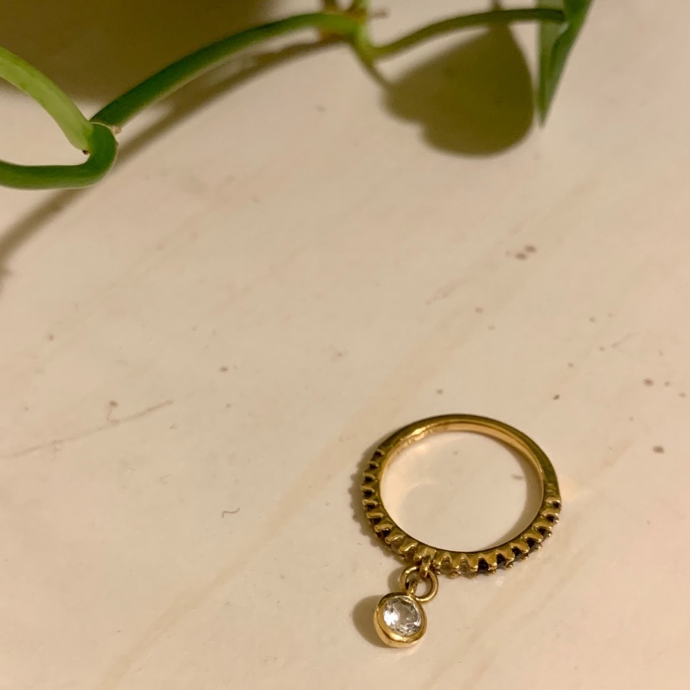 Hanging stone ring - Picture 2 of 3